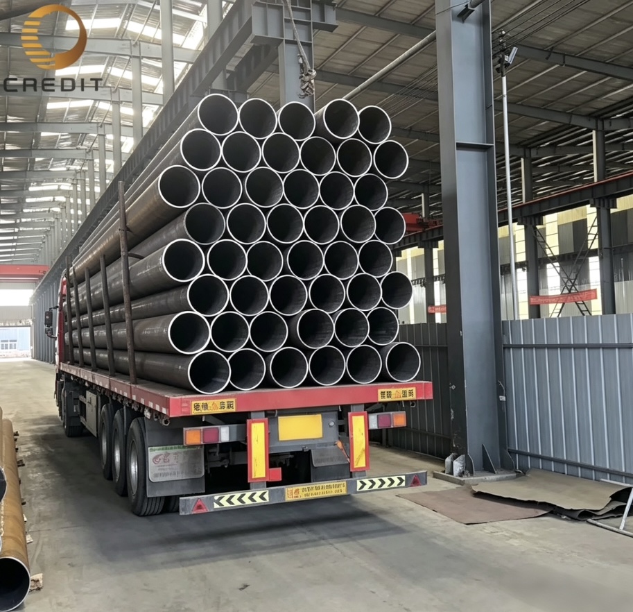 seamless‑steel‑pipe‑loading‑truck‑factory‑delivery‑carbon‑steel‑tube‑shipment