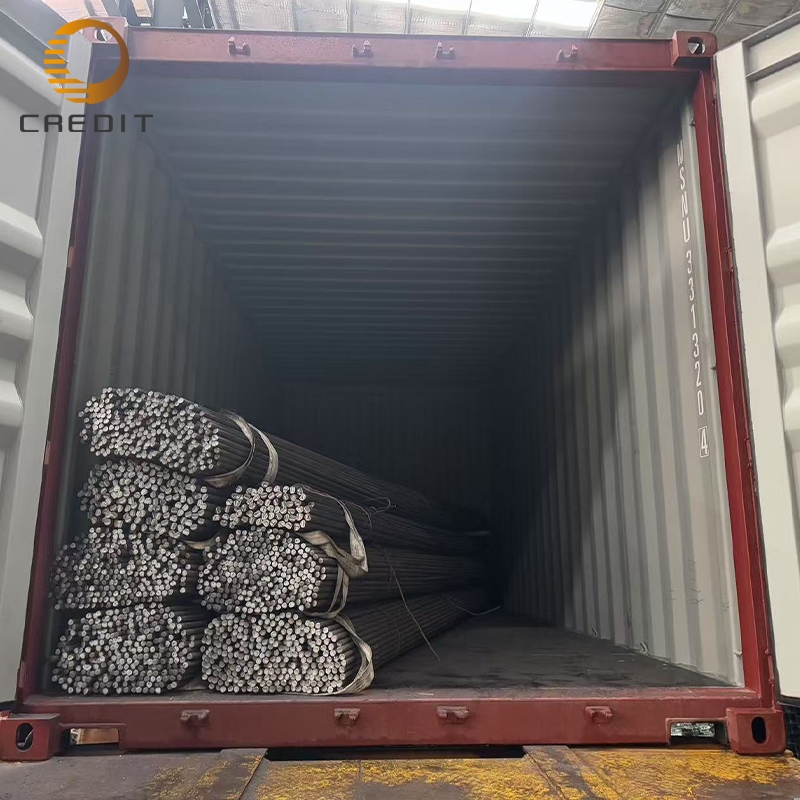 deformed‑steel‑bar‑rebar‑loading‑into‑shipping‑container‑for‑export